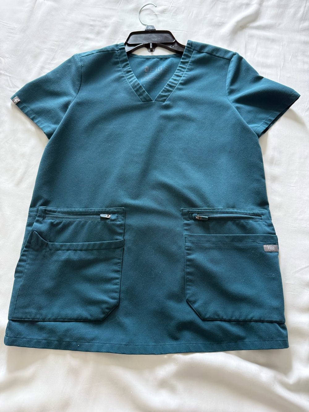 Figs V-Neck Scrub Top